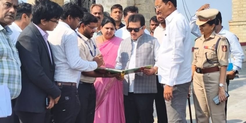 Minister Zameer Ahmed Khan, Ballari MP E. Tukaram review ongoing works at Tungabhadra Dam